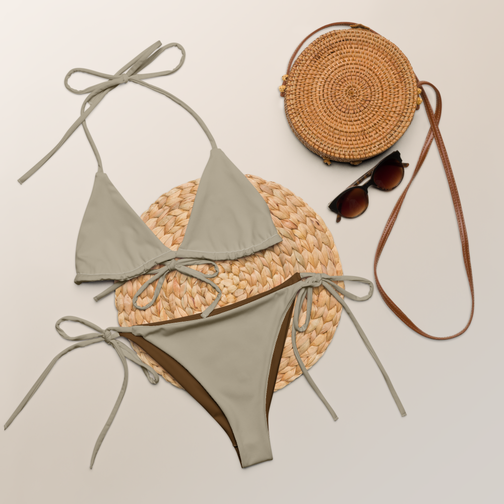 Khakifarbenes, recyceltes String-Bikini-Set, umweltfreundlicher Triangel-Bikini