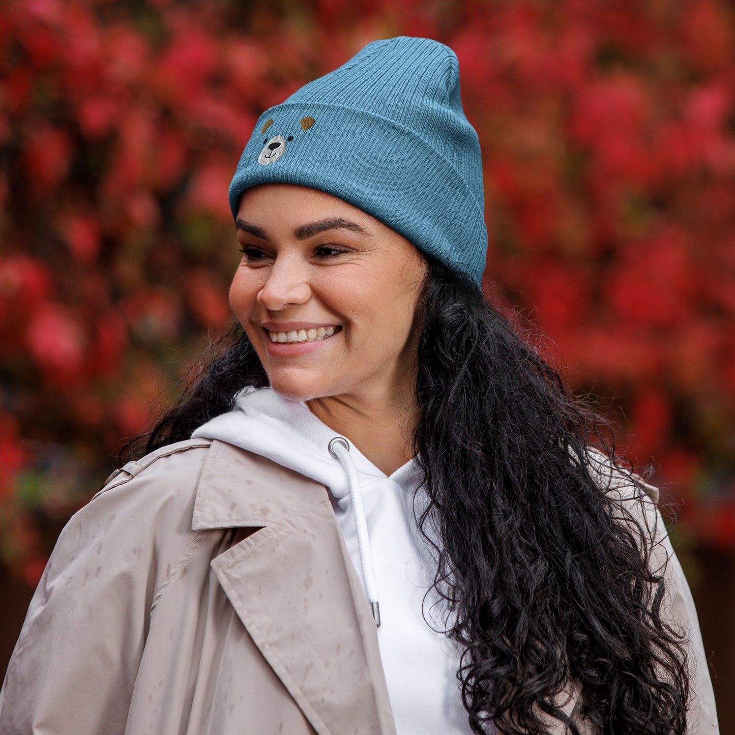 Bonnet côtelé bio à visage d'ours, idée cadeau brodé pour elle, bonnet chaud pour l'hiver